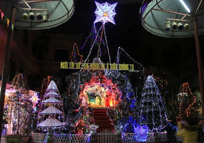 Khắp nơi đèn hoa chờ đêm Giáng sinh ảnh 13 Khắp nơi đèn hoa chờ đêm Giáng sinh ảnh 13