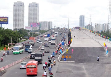 Nhiều “điểm sáng” ở cầu Sài Gòn 2 ảnh 1