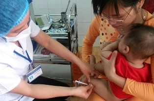 Có lựa chọn khác ngoài Quinvaxem? ảnh 1