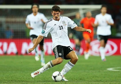 Mario Gomez: Nếu có thể, hãy mãi là “chân gỗ” như lúc này ảnh 1