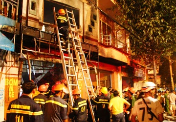 Vụ cháy làm năm người chết ảnh 1