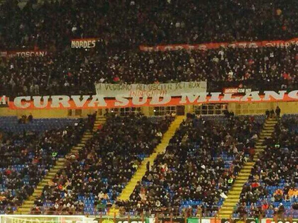 Hòa Genoa, Milan bị CĐV chặn cửa sân San Siro chửi rủa ảnh 2 Hòa Genoa, Milan bị CĐV chặn cửa sân San Siro chửi rủa ảnh 2