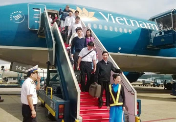 Sân bay Tân Sơn Nhất lại than… quá tải ảnh 1