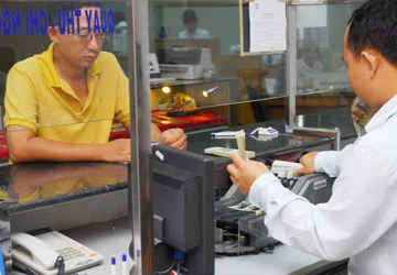 Người dân vẫn được nhận ngoại tệ từ kiều hối ảnh 1