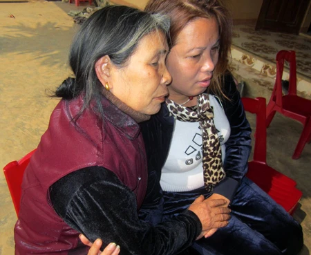 Trở về sau 20 năm bị chồng “đánh thuốc mê” bán sang xứ người ảnh 1 Trở về sau 20 năm bị chồng “đánh thuốc mê” bán sang xứ người ảnh 1