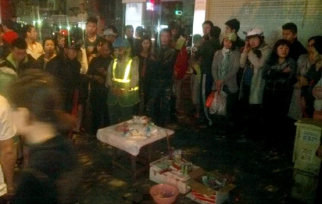 Đi bới đồng nát, phát hiện xác thai nhi ảnh 1