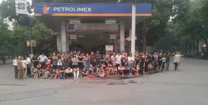 Người dân khắp nơi tiếc thương Đại tướng ảnh 2