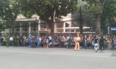 Người dân khắp nơi tiếc thương Đại tướng ảnh 1