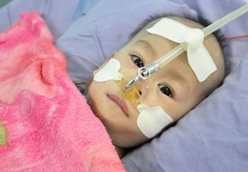 8,5 giờ đóng ngực - bụng cho Phi Phụng ảnh 2