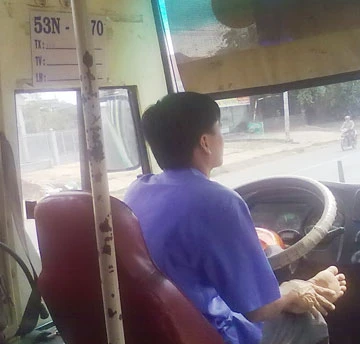 Đồng Nai: Xe buýt như xe “dù” ảnh 2