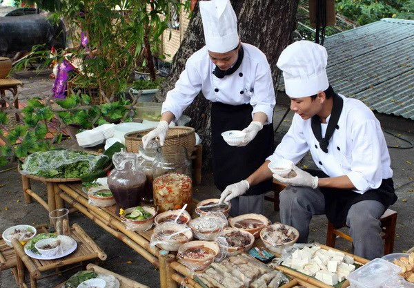 Ẩm thực - nhân tố chính quyết định điểm đến du lịch ảnh 1