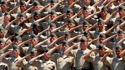 Mỹ đột xuất điều lính thủy đánh bộ tới Italia ảnh 1