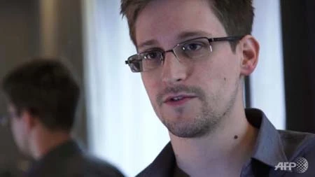 Tình báo Mỹ tính ân xá để Snowden ngừng tiết lộ bí mật ảnh 1 Tình báo Mỹ tính ân xá để Snowden ngừng tiết lộ bí mật ảnh 1