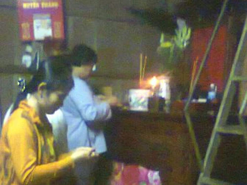 Kiếm tiền triệu mỗi ngày nhờ xem bói, chữa bệnh ảnh 2