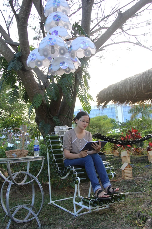 Biến rác thành “hoa” ảnh 2