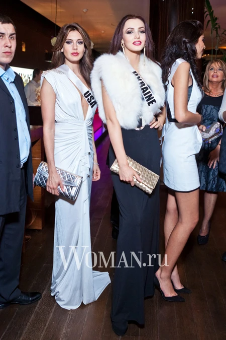 Trương Thị May và người đẹp hoàn vũ vui vẻ tiệc tùng ảnh 15