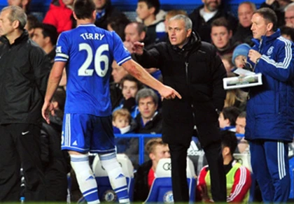 Mourinho nói gì về chiến thắng và sai lầm của Essien? ảnh 1 Mourinho nói gì về chiến thắng và sai lầm của Essien? ảnh 1