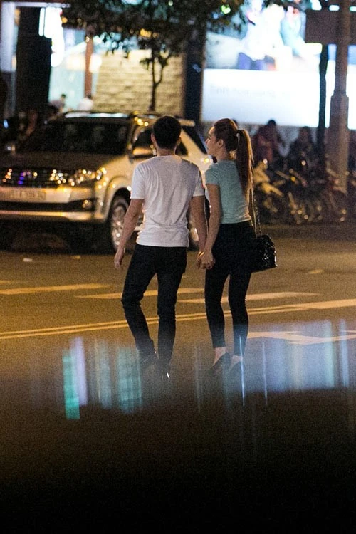 Giải mã sự xuất hiện dày đặc của Ngân Khánh ảnh 4