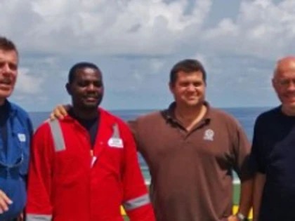 Sống sót sau 3 ngày kẹt dưới đáy biển ảnh 4