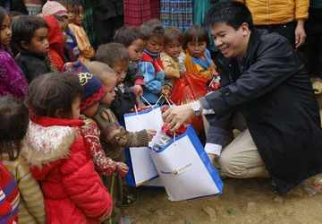 Kết nối yêu thương đến bà con vùng cao ảnh 1