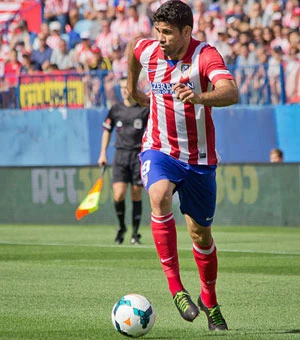 Diego Costa: Thân này ví xẻ làm hai ảnh 1