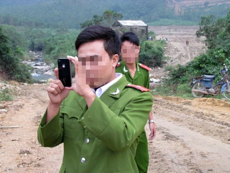 3 cán bộ công an thóa mạ thậm tệ nhiều phóng viên báo chí ảnh 1