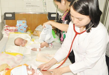 Làm không tốt, nhân viên y tế sẽ bị chuyển công tác ảnh 1