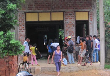 Quảng Bình: Xông vào nhà dân cướp gỗ sưa giữa ban ngày ảnh 1 Quảng Bình: Xông vào nhà dân cướp gỗ sưa giữa ban ngày ảnh 1