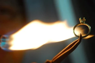 Phập phù chất lượng vàng nữ trang ảnh 1