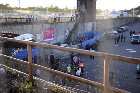 18 người chết vì bị giẫm đạp ở Đức ảnh 4