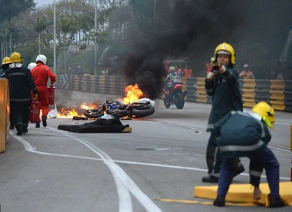 Tay đua MotoGP chết thảm trên đường đua Macau ảnh 1