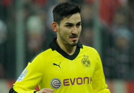 Đội hình kết hợp trong mơ giữa Bayern Munich và Dortmund ảnh 2