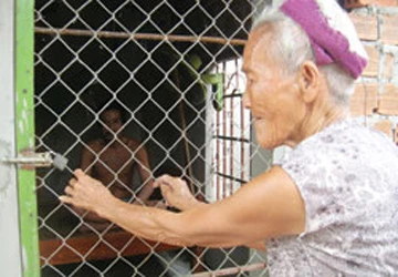 Xây phòng “nhốt” người con bị bệnh tâm thần ảnh 1