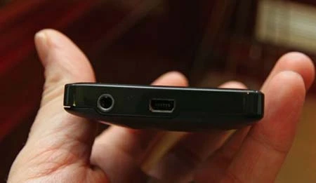 Máy nghe nhạc chạy Android đầu tiên của Creative ảnh 6 Máy nghe nhạc chạy Android đầu tiên của Creative ảnh 6