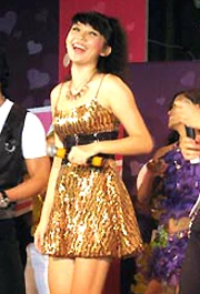 Ca sĩ trẻ Tóc Tiên