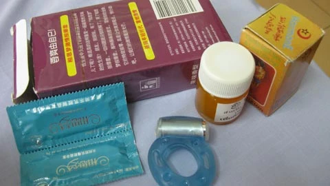 Rộn ràng "siêu thị hàng sung sướng" ảnh 1