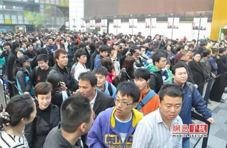 iPhone 4 "cháy hàng" ở Trung Quốc ảnh 5