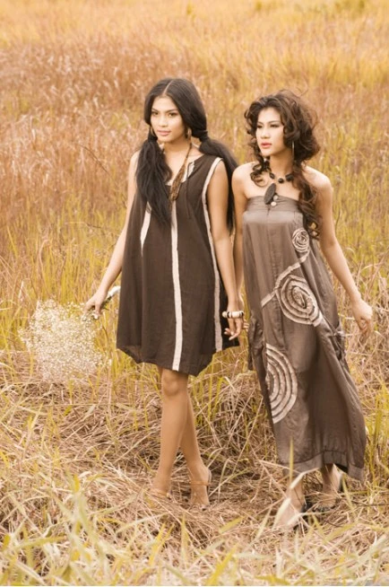 Trương Thị May lãng mạn với cỏ ảnh 4