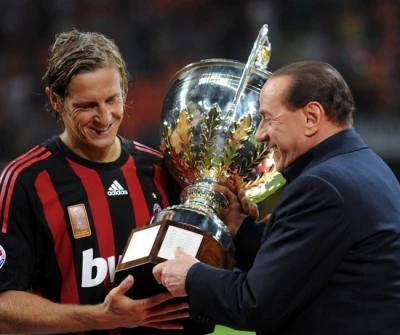 Ambrosini được chọn là thủ quân mới của Milan