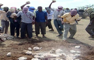 Đôi nam nữ Mali ngoại tình bị ném đá tới chết ảnh 1