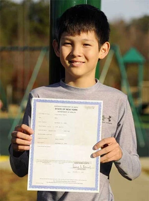 Cậu bé tròn 12 tuổi vào 12h12 ngày 12/12/12 ảnh 2