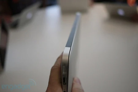 Cận cảnh Macbook Air "siêu mỏng" mới ảnh 10 Cận cảnh Macbook Air "siêu mỏng" mới ảnh 10