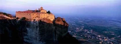 Chiêm ngưỡng những tu viện "lơ lửng giữa trời" ảnh 7