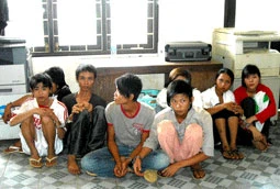 Đoạn kết của những ngày ăn chơi thác loạn ảnh 1