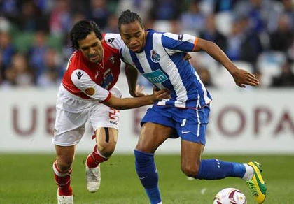 Inter chính thức có Alvaro Pereira ảnh 1