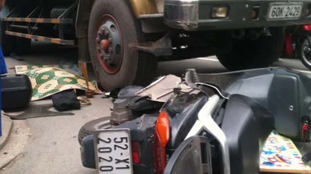 Chạy sát lề vẫn tử vong ảnh 1 Chạy sát lề vẫn tử vong ảnh 1