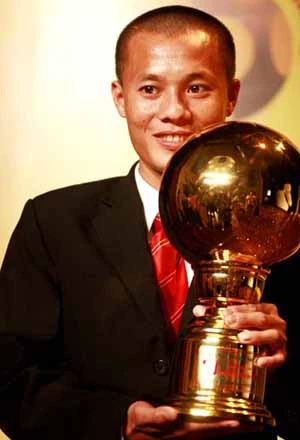 Thành Lương hạnh phúc trong tối nhận Quả bóng Vàng ảnh 6