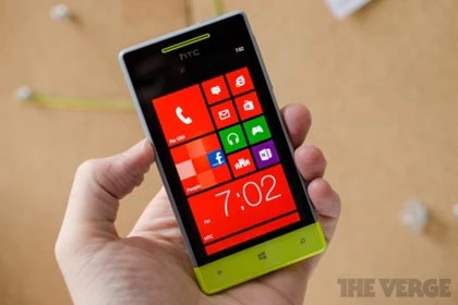 Windows Phone 8S: Smartphone HTC tầm trung cho tín đồ thời trang ảnh 1