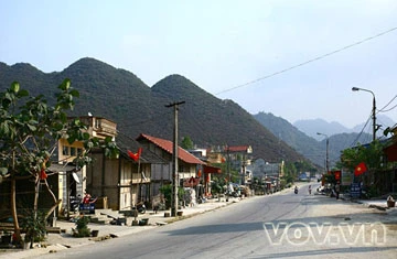 Thanh bình thung lũng Tam Sơn ảnh 1