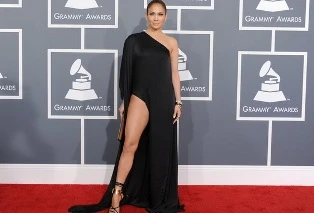 Sao nữ lơ lệnh “cấm khoe hàng” tại giải Grammy ảnh 1
